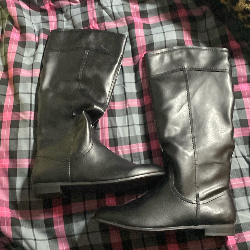 Colin Stuart size 9 black boots